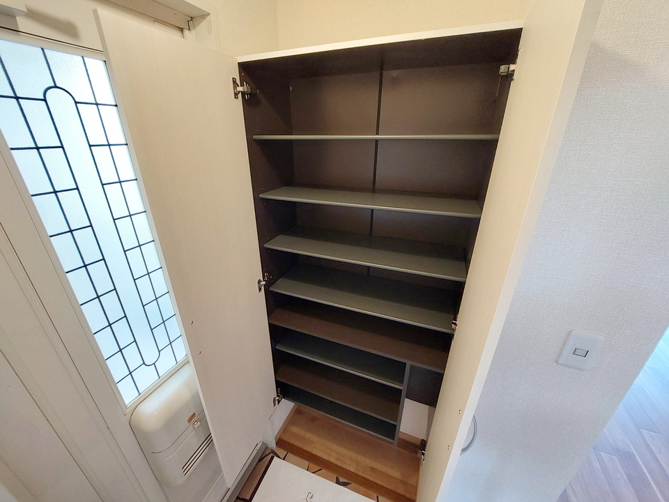 シューズボックス