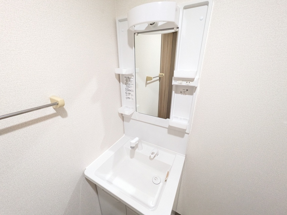シャワー付洗面化粧台