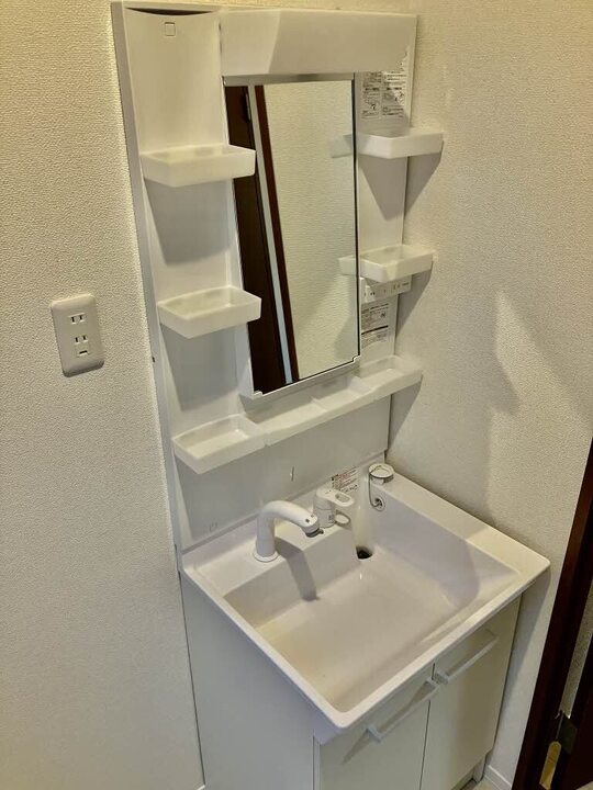 シャワー付洗面化粧台