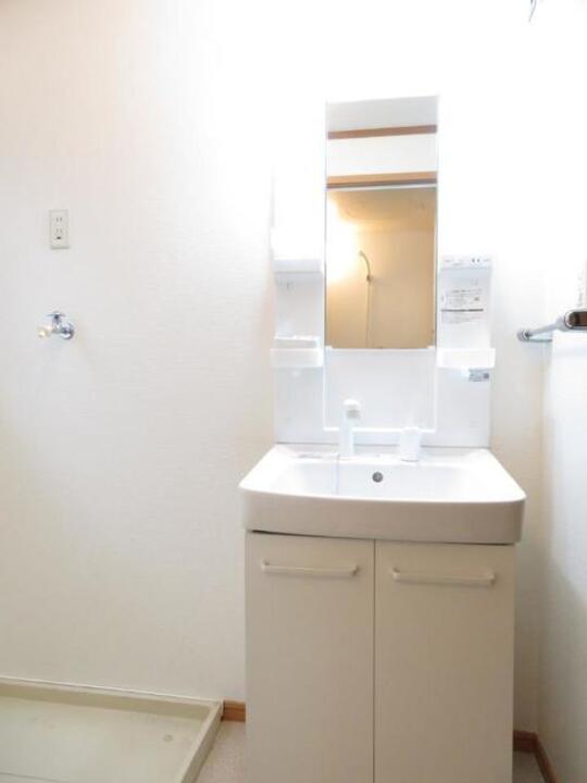 シャワー付洗面化粧台
