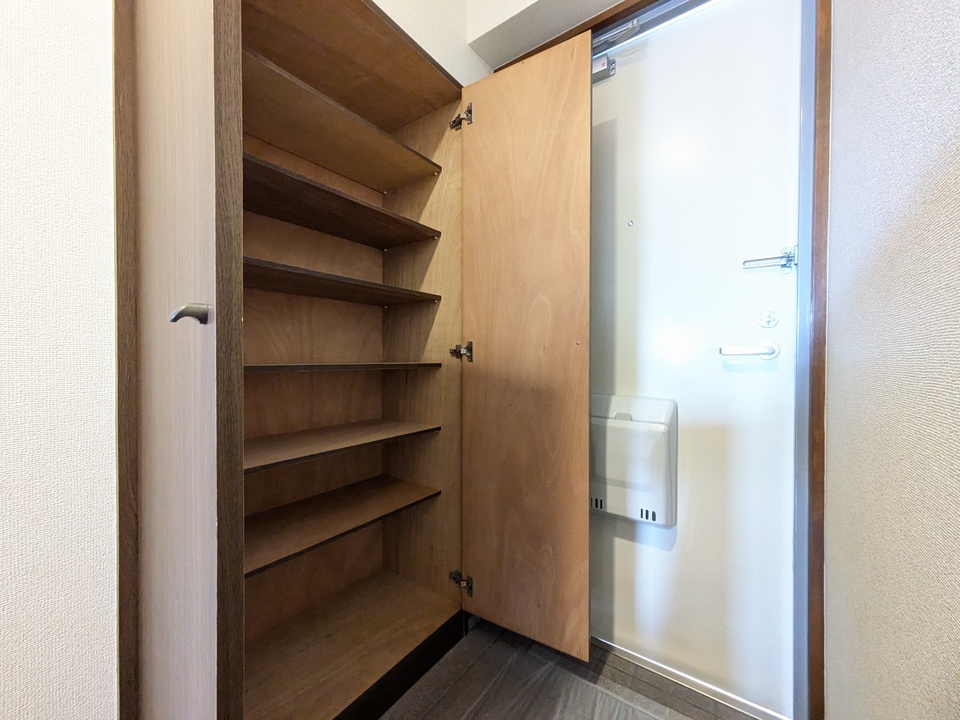 シューズボックス