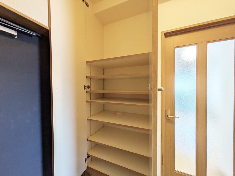 シューズボックス