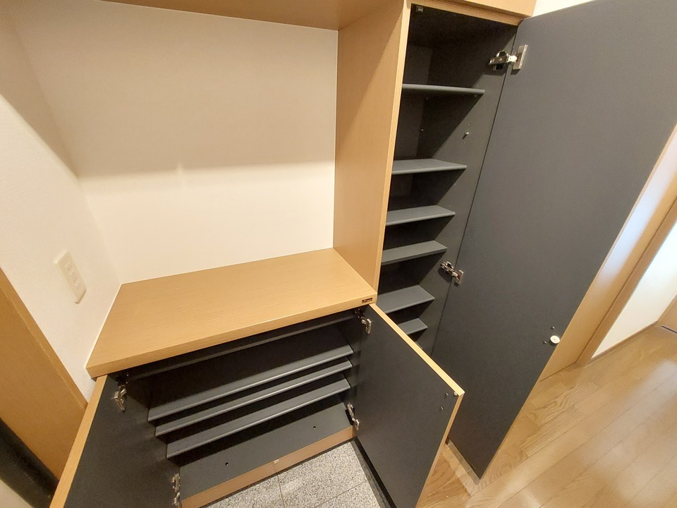 シューズボックス