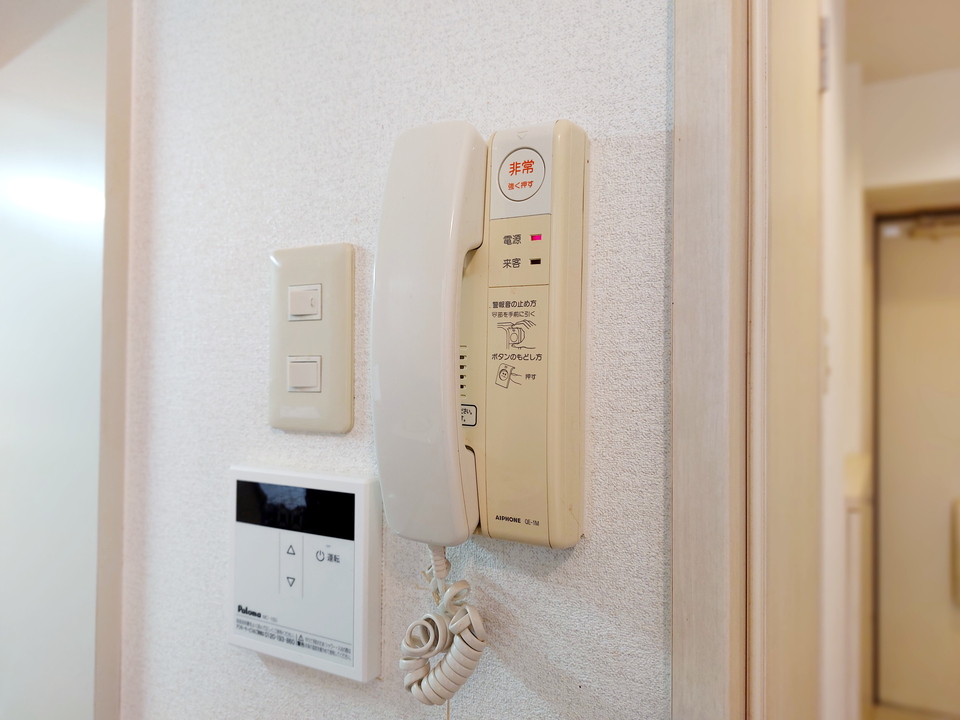 インターホン