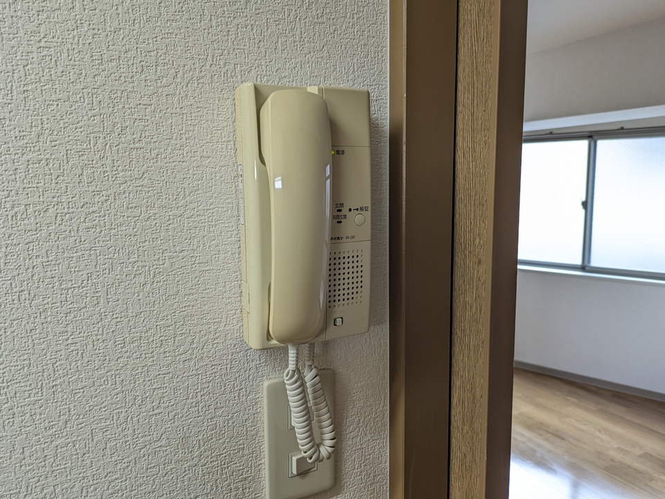 インターホン