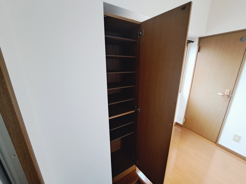 シューズボックス