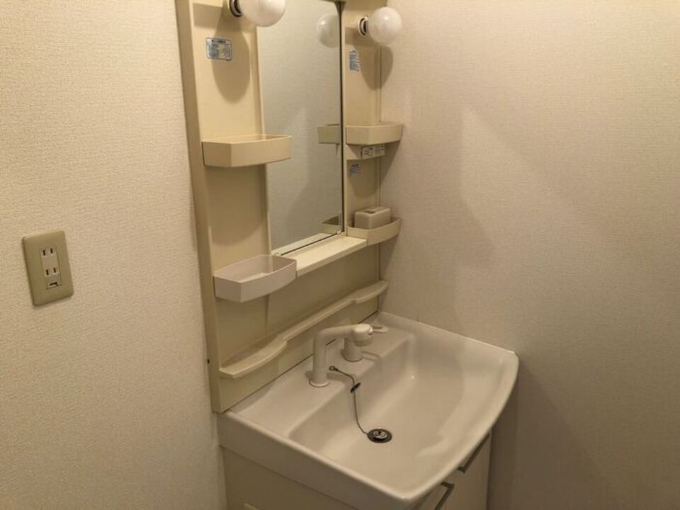 シャワー付洗面化粧台