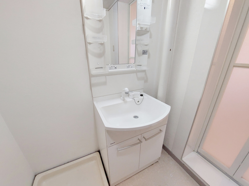 シャワー付洗面化粧台