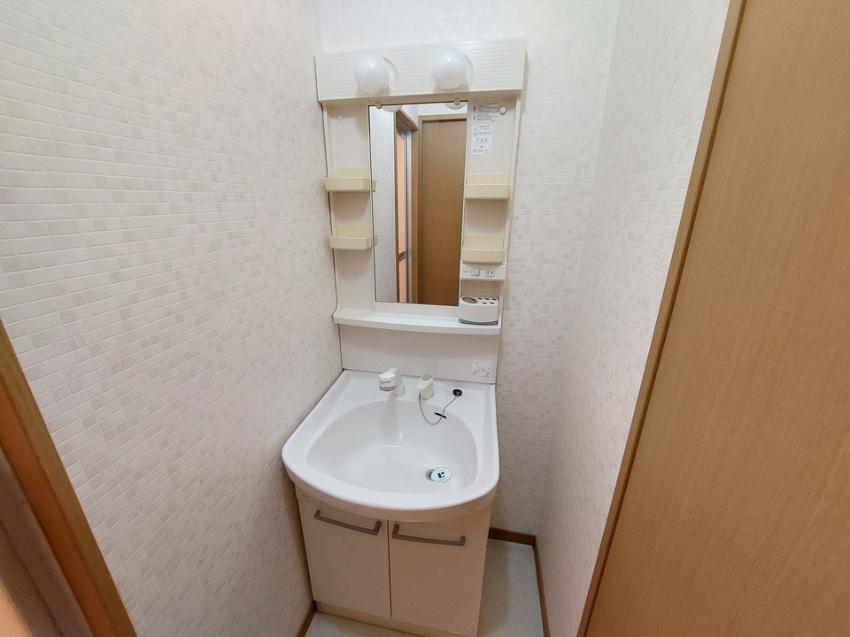 シャワー付洗面化粧台