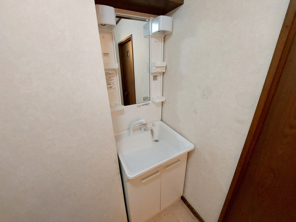 シャワー付洗面化粧台