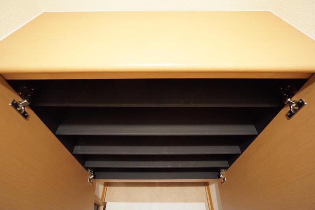 シューズボックス