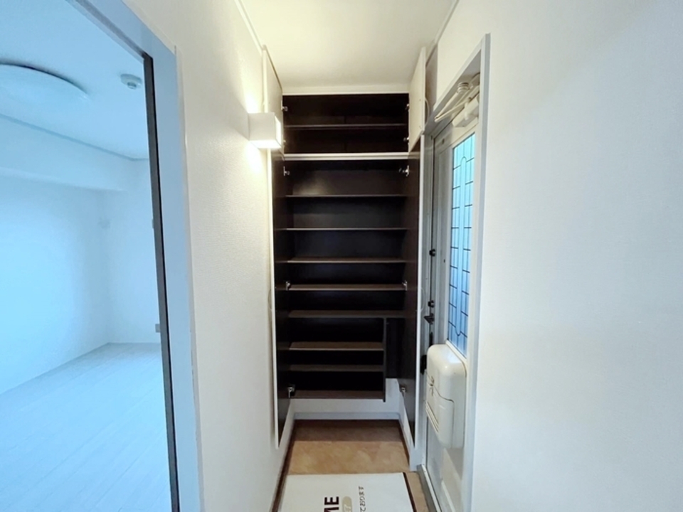 シューズボックス