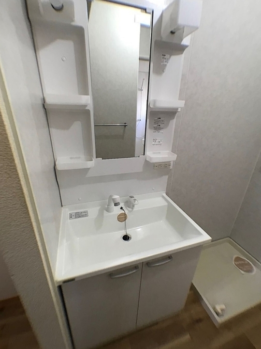 シャワー付洗面化粧台