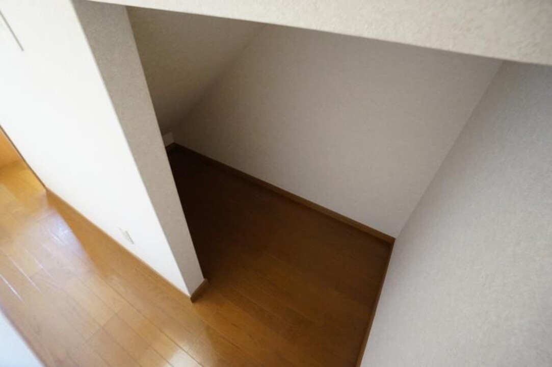 階段下収納