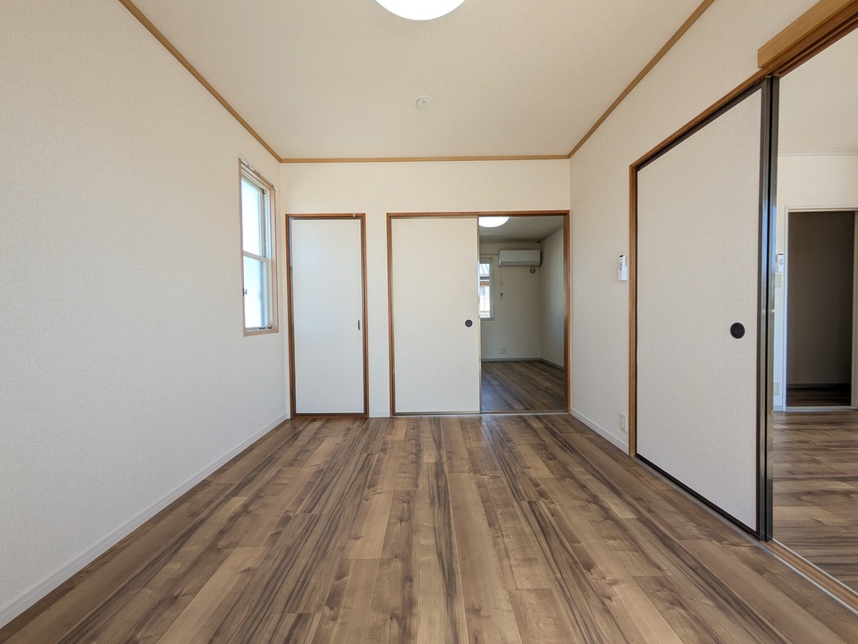 洋室（南西側）