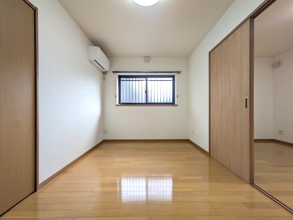 洋室6.1帖（東側）