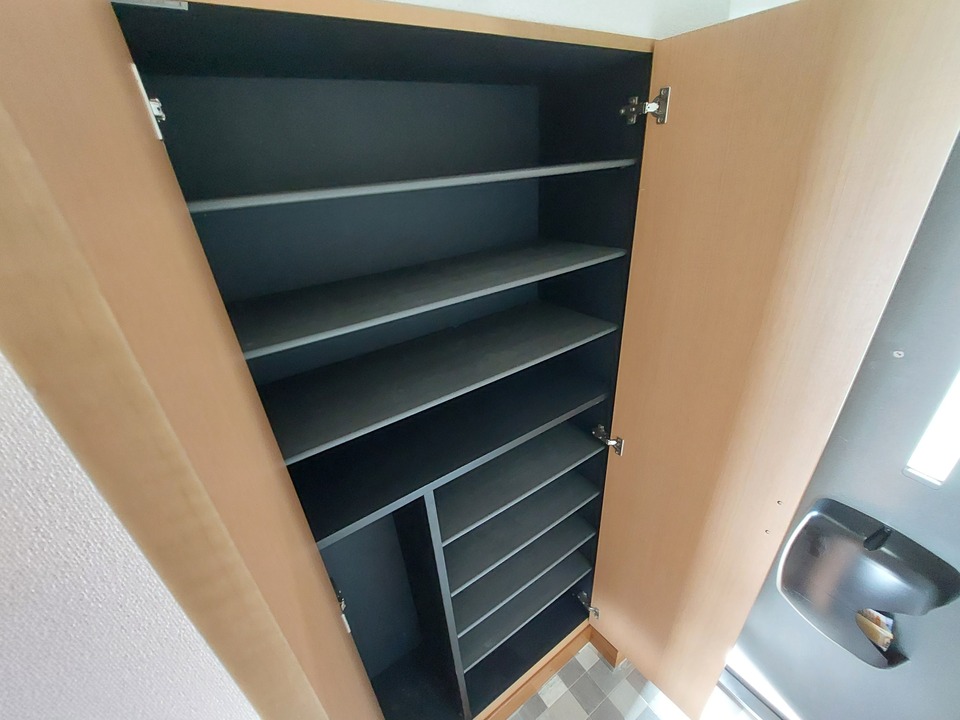 シューズボックス