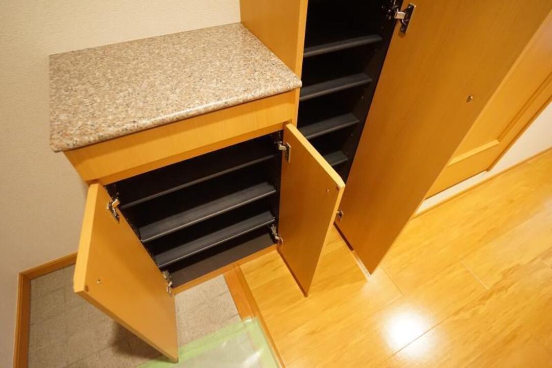 シューズボックス