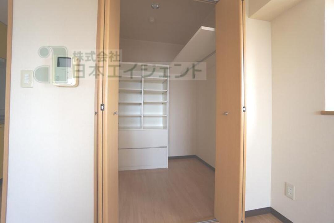 ウォークインクローゼット