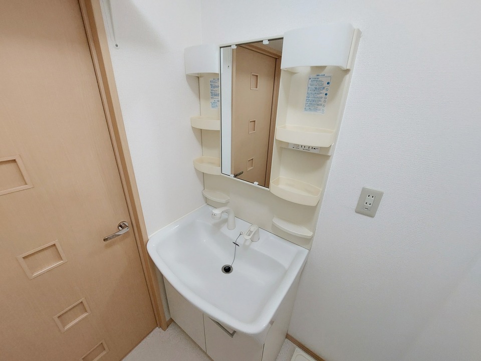 シャワー付洗面化粧台