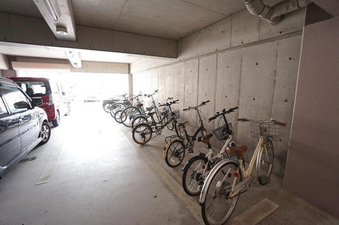 駐輪場
