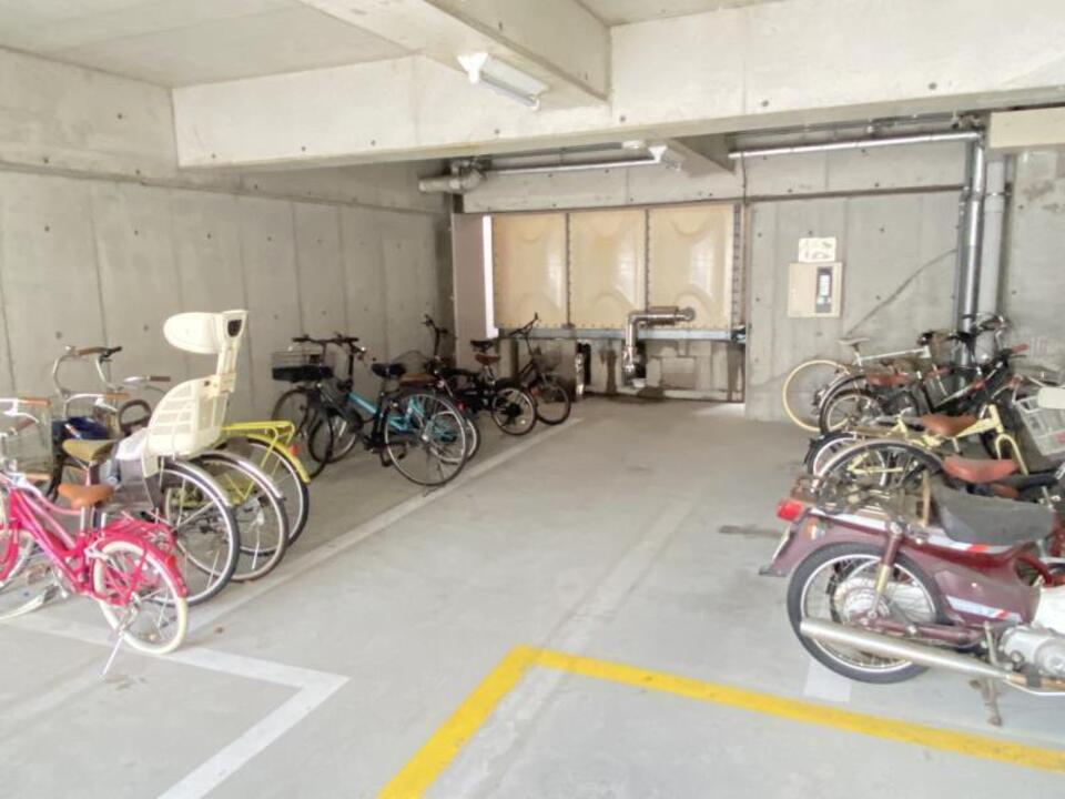 駐輪場