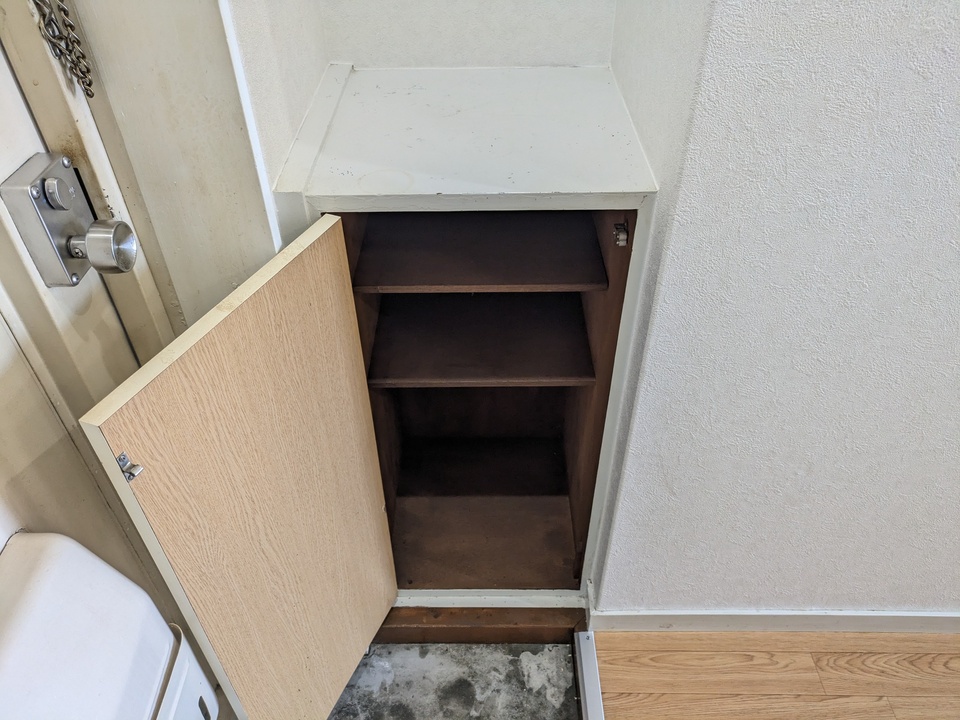 シューズボックス