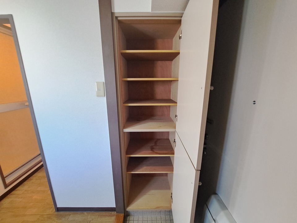 シューズボックス