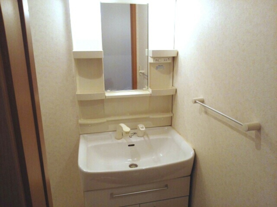 シャワー付洗面化粧台