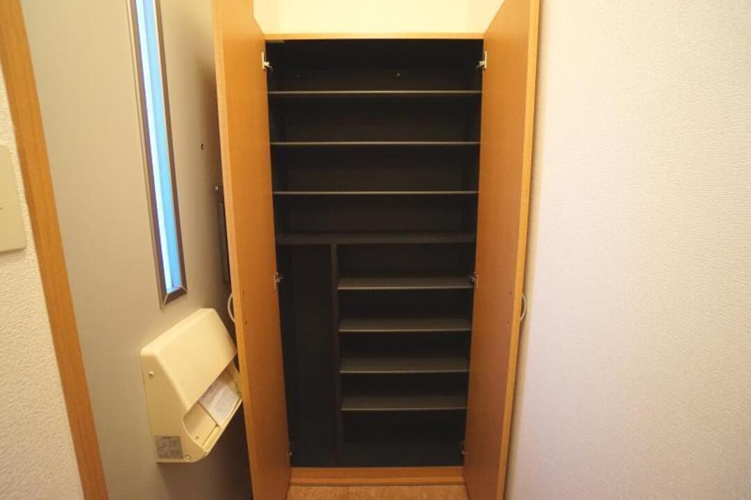 シューズボックス