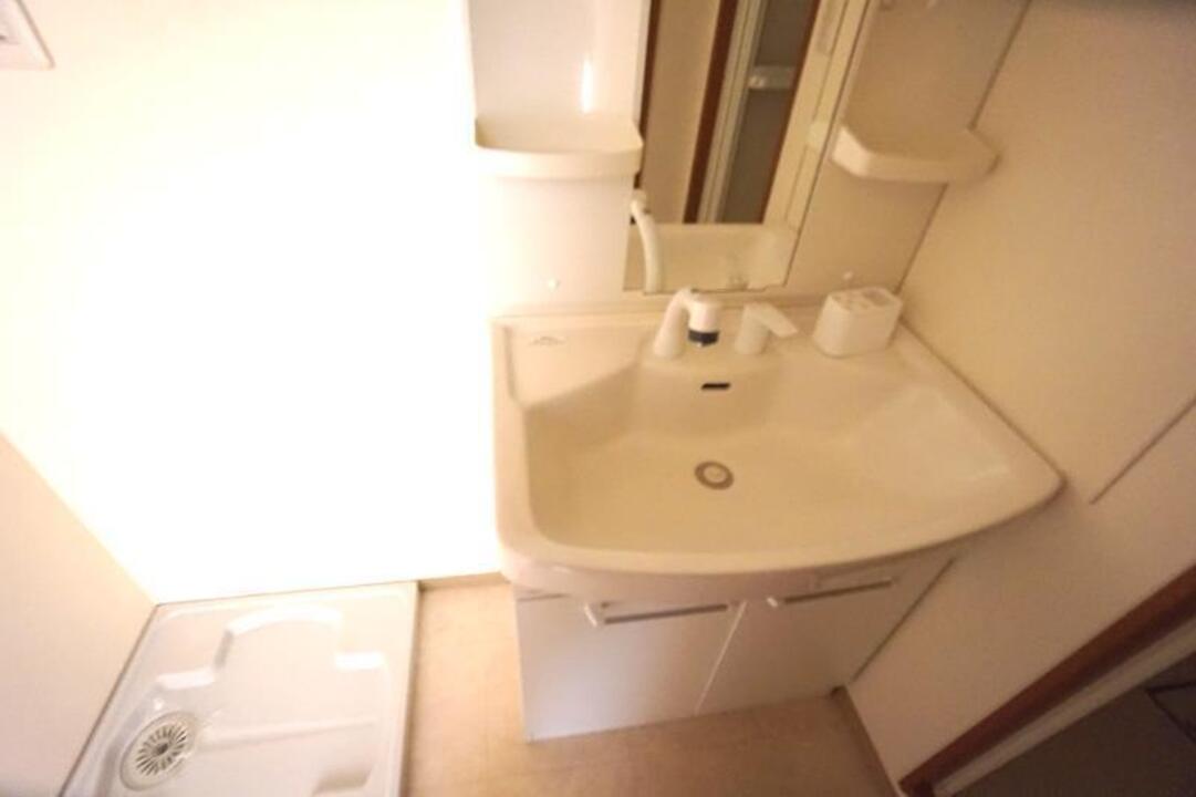 シャワー付洗面化粧台