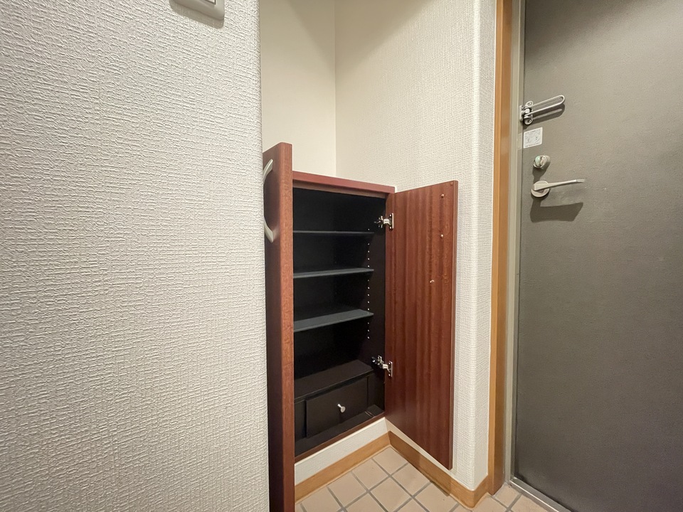 シューズボックス