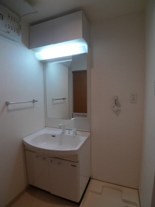 シャワー付洗面化粧台