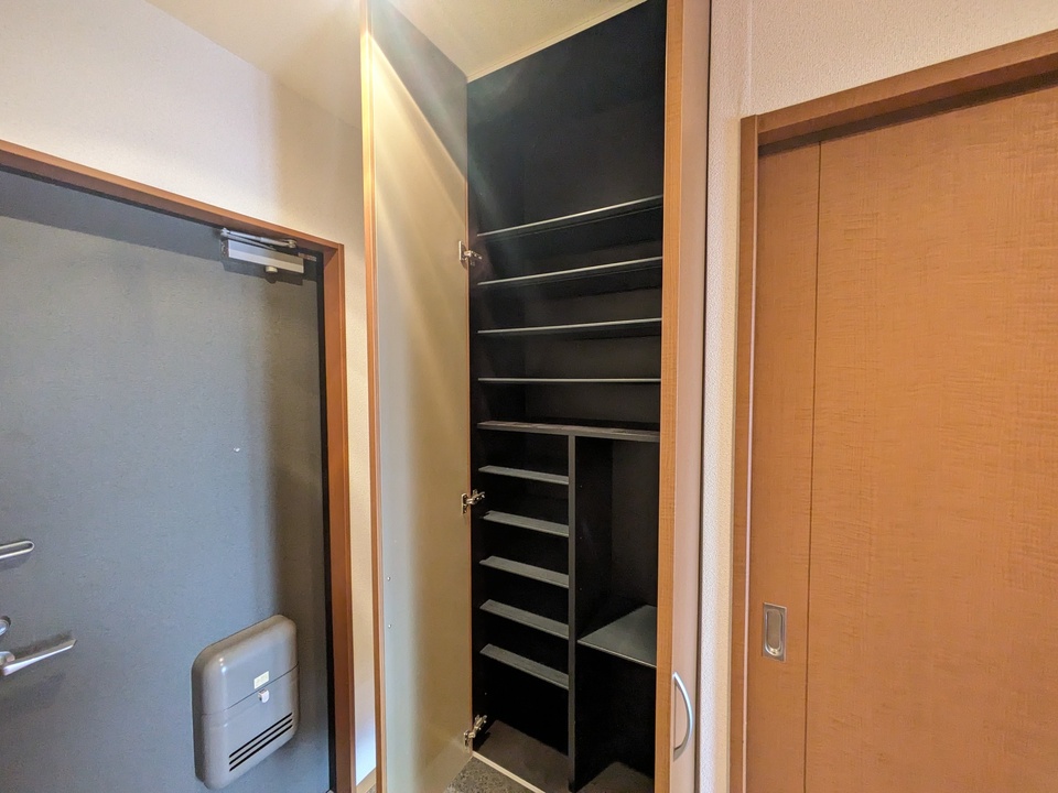 シューズボックス