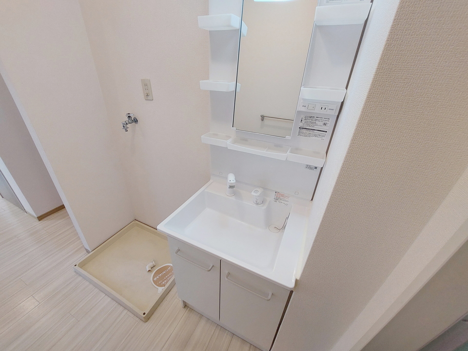 シャワー付洗面化粧台