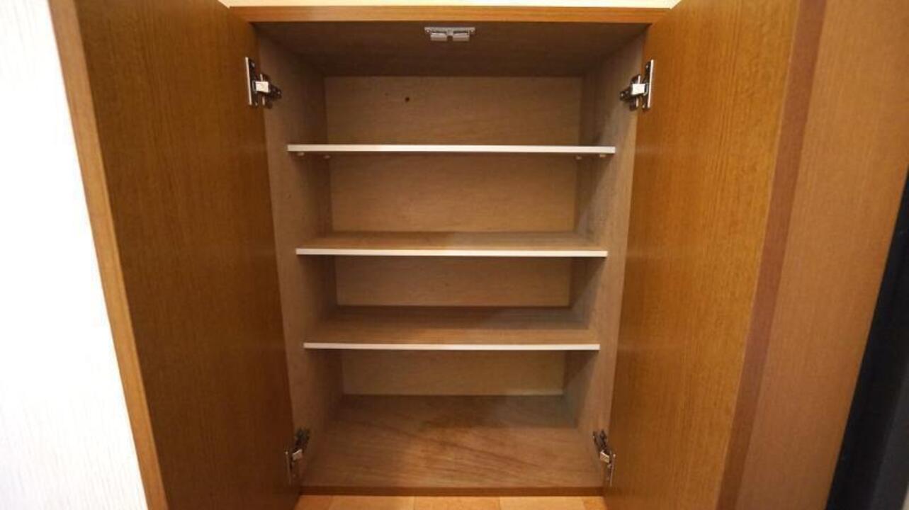 シューズボックス