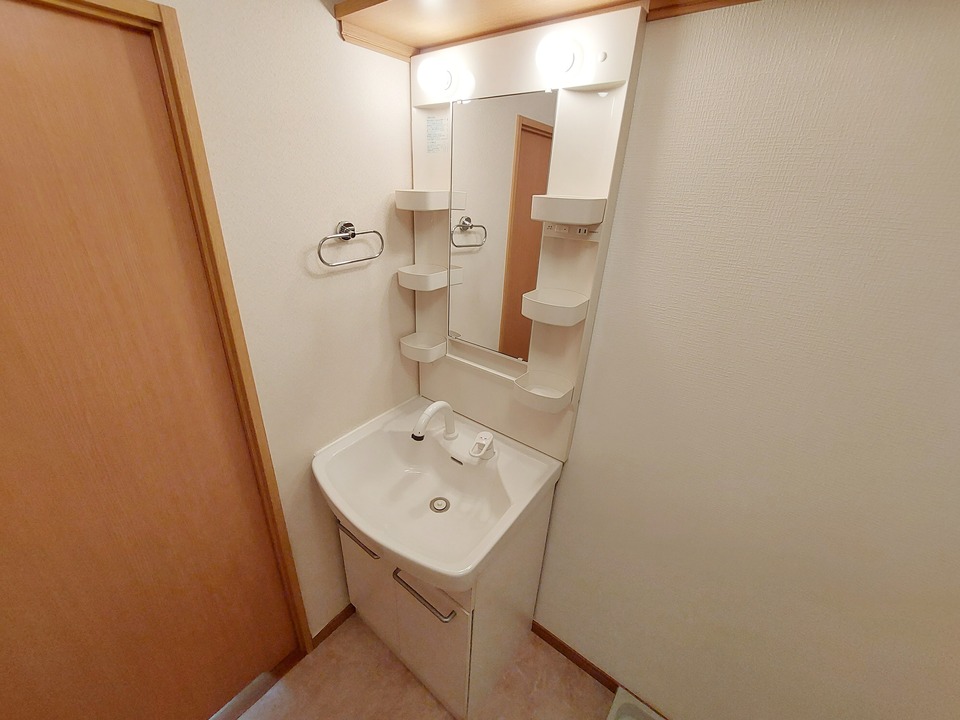 シャワー付洗面化粧台