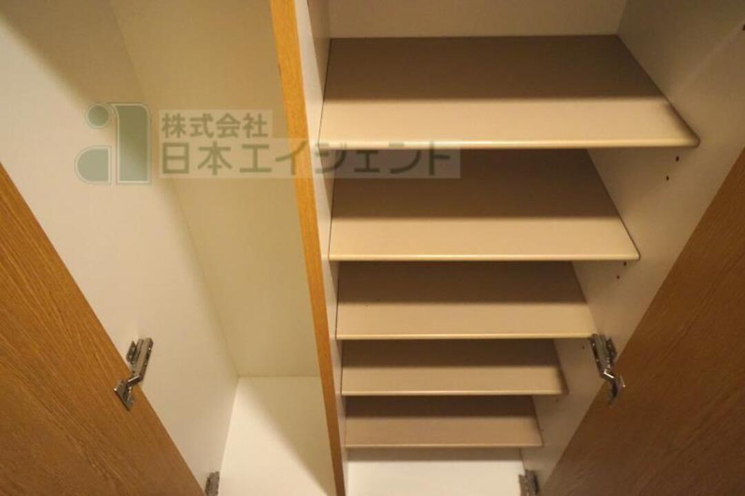 シューズボックス