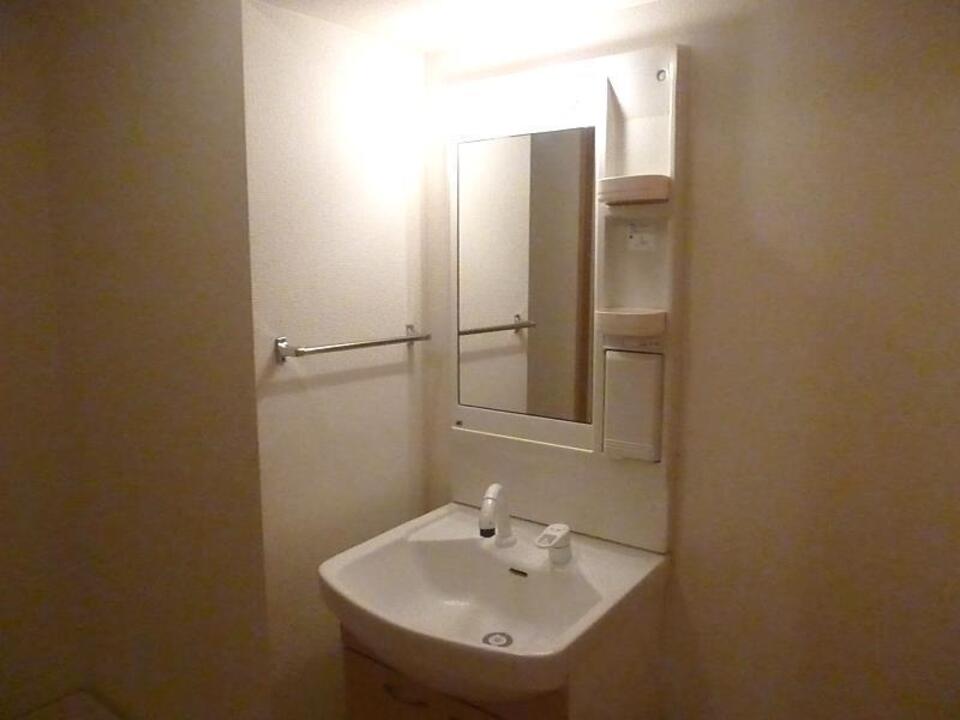 シャワー付洗面化粧台