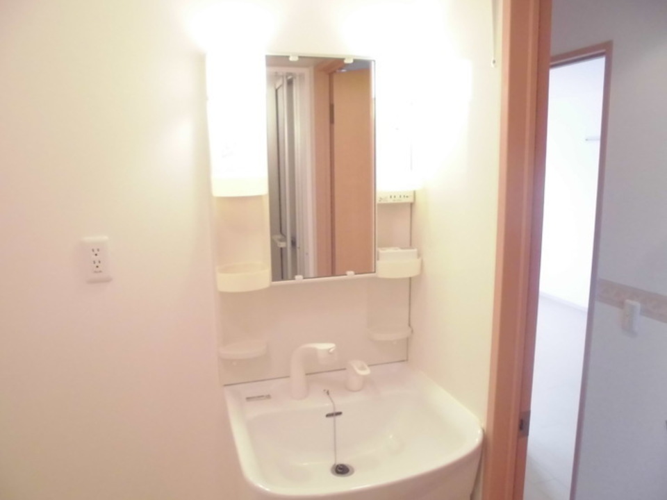 シャワー付洗面化粧台