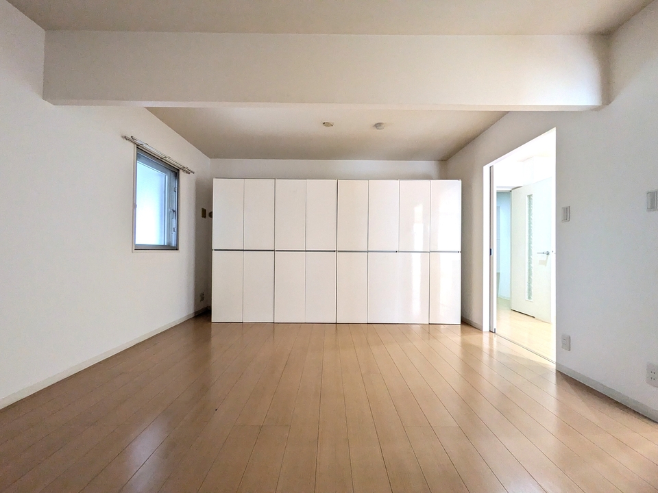 洋室（西側：6帖、6帖）