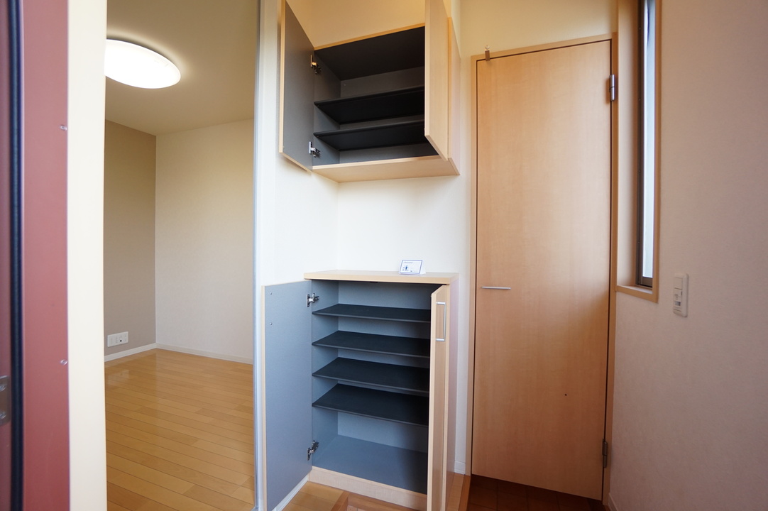 シューズボックス