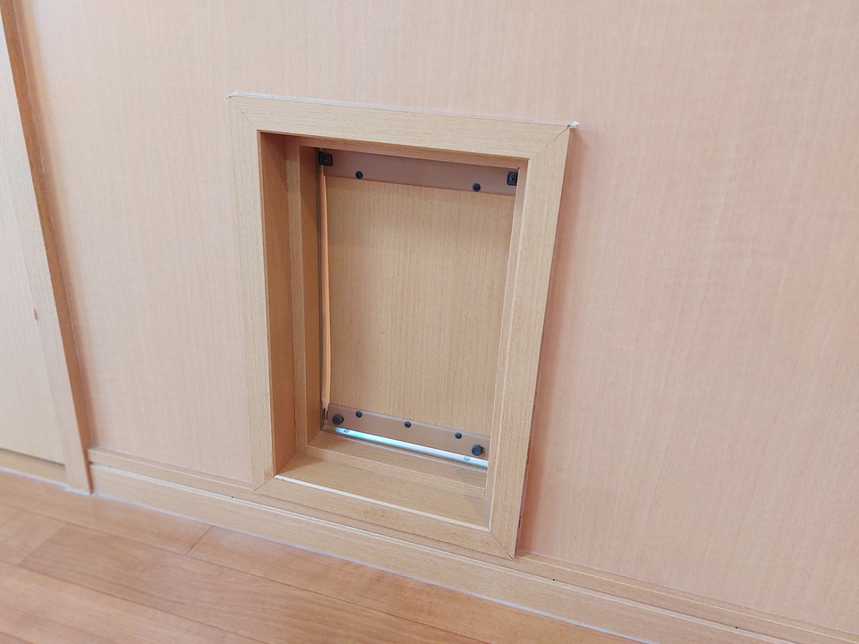 ペット出入口扉