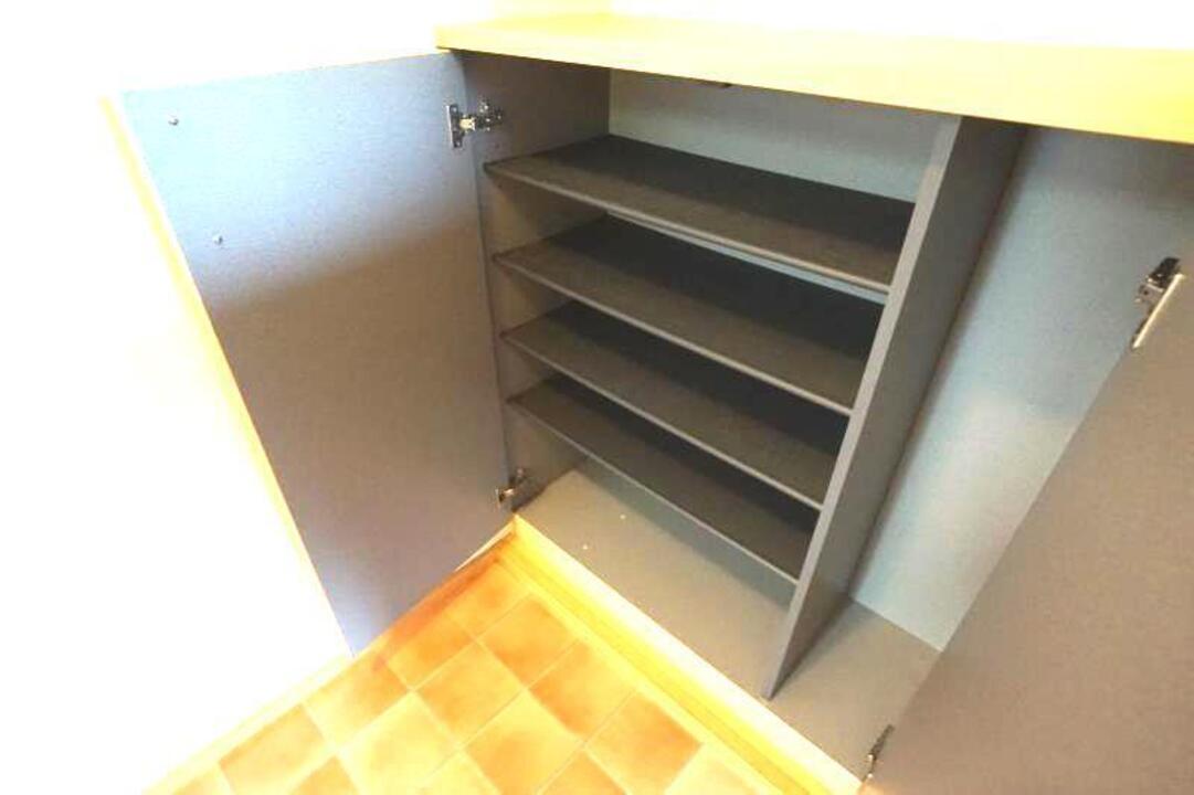 シューズボックス