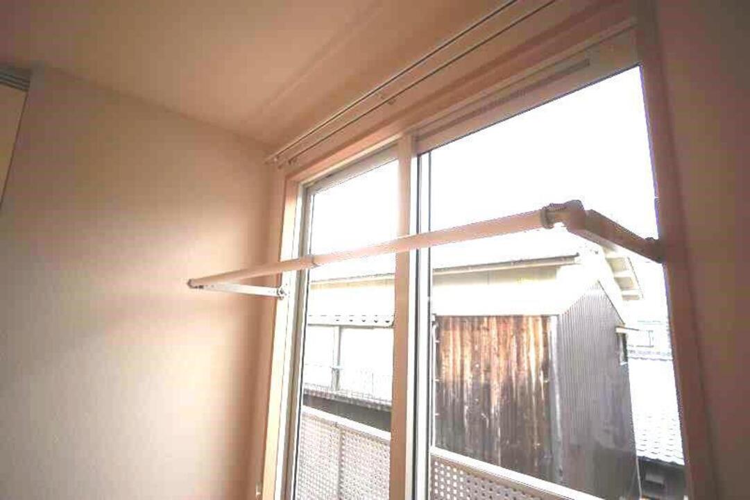 室内物干しユニット