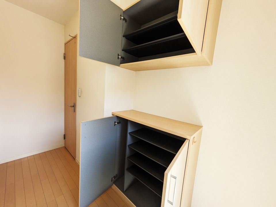 シューズボックス