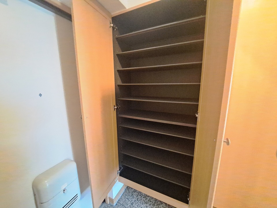 シューズボックス