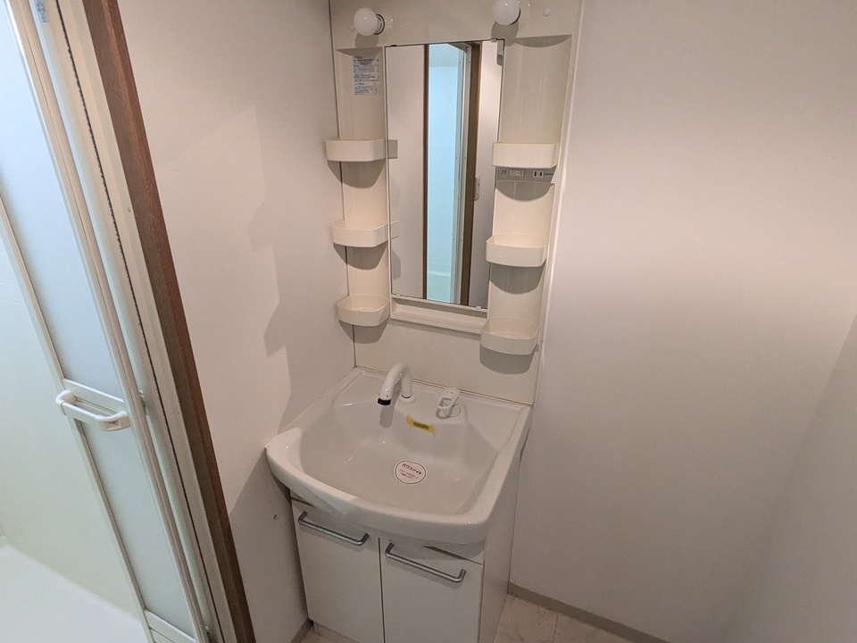 シャワー付洗面化粧台