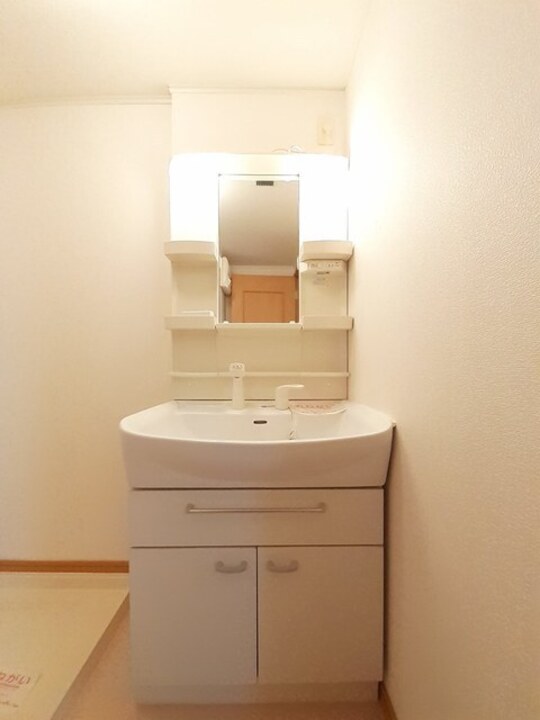 シャワー付洗面化粧台