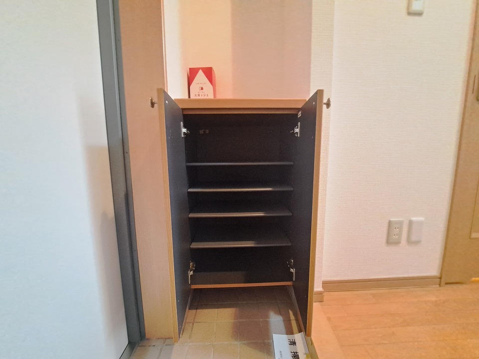 シューズボックス